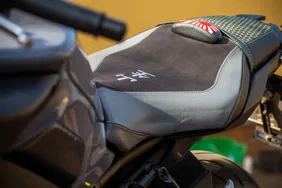 Yamaha MT 10 Motorrad-Sitzbank
