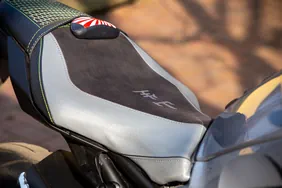 Yamaha MT 10 Motorrad-Sitzbank